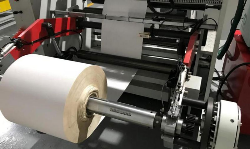 Полностью автоматическая высокоскоростная машина для производства бумажных пакетов с V-образным дном